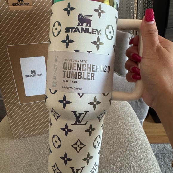 Stanley’s white 40oz Tumbler with Multicolor Design. New. - Picture 7 of 8